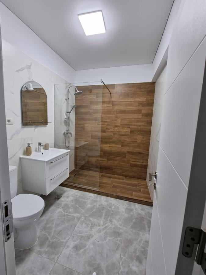 Apartamente Azra 那沃达利 外观 照片